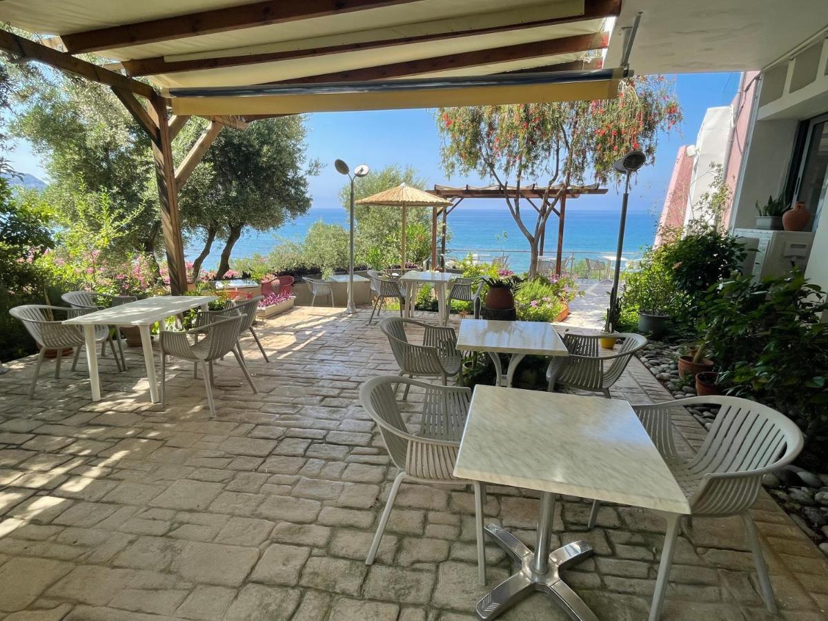 Horizon Beach Hotel Плакиас Екстериор снимка