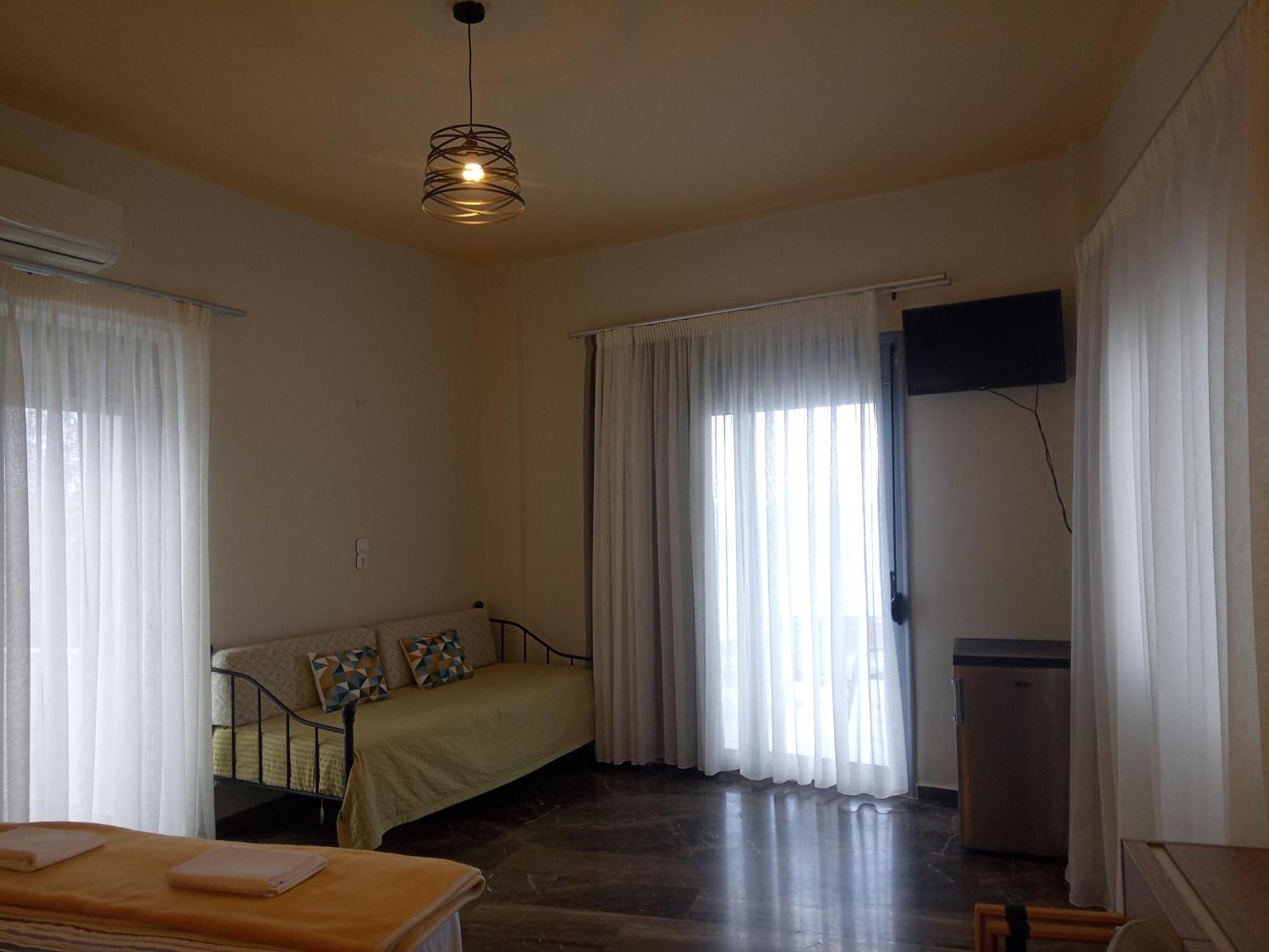 Horizon Beach Hotel Плакиас Екстериор снимка