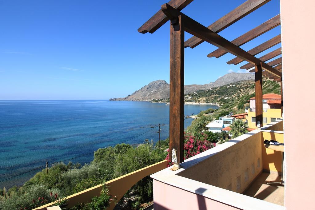 Horizon Beach Hotel Плакиас Екстериор снимка